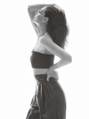 KATIE HOLMES in Elle Magazine, UK December 2019