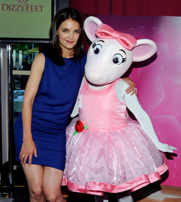 photo 18 in Katie Holmes gallery [id285291] 2010-08-12 00:00:00
