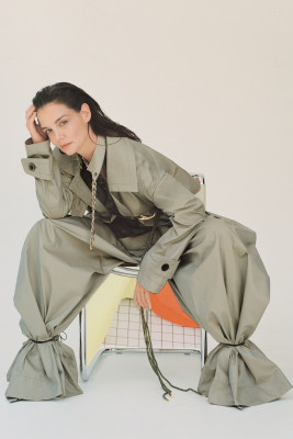 Katie Holmes by Bec Parsons for Vogue Australia // 2020
