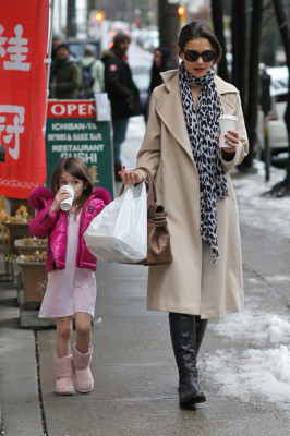 Katie Holmes pic #373930