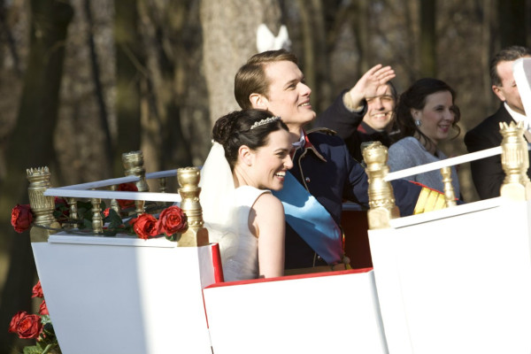 Katie McGrath pic #746370