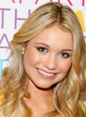 photo 21 in Katrina Bowden gallery [id181789] 2009-08-06 00:00:00