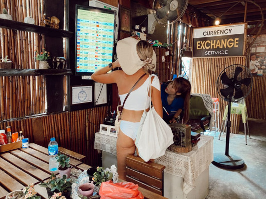 KATRINA BOWDEN for Thailand Travel Guide, February 2020