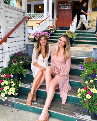 Katrina Bowden – Social Media
