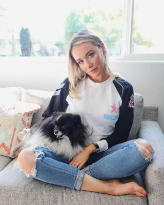 Katrina Bowden – Social Media