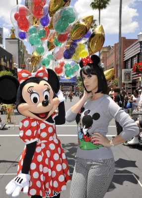 photo 27 in Katy Perry gallery [id153357] 2009-04-29 00:00:00