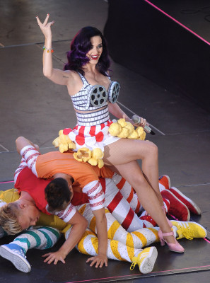 photo 4 in Katy Perry gallery [id528822] 2012-07-02 00:00:00