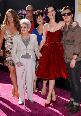 photo 7 in Katy Perry gallery [id528507] 2012-07-02 00:00:00