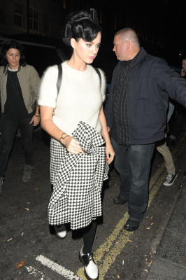photo 21 in Katy Perry gallery [id669149] 2013-10-14 00:00:00