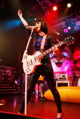 photo 3 in Katy Perry gallery [id140683] 2009-03-13 00:00:00