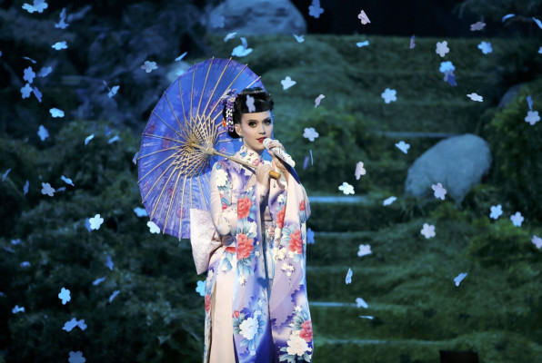 photo 19 in Katy Perry gallery [id681467] 2013-11-29 00:00:00