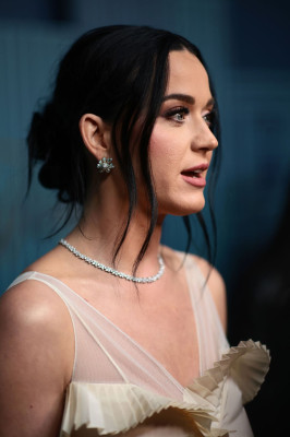 Katy Perry – Tiffany & Co. Store Grand Re-Opening in New York