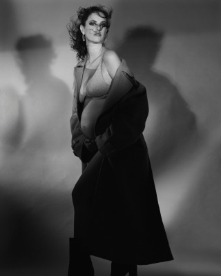 Kaya Scodelario-«FLAUNT» 2021.