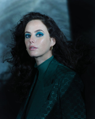 Kaya Scodelario-«FLAUNT» 2021.