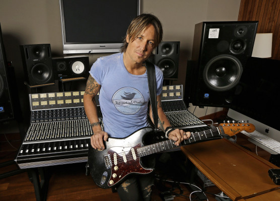 Keith Urban - Photoshoot 04/14/2016