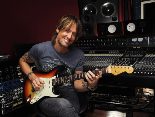 Keith Urban - Photoshoot 08/22/2013