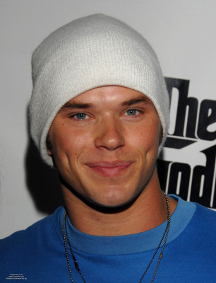Kellan Lutz pic #287136