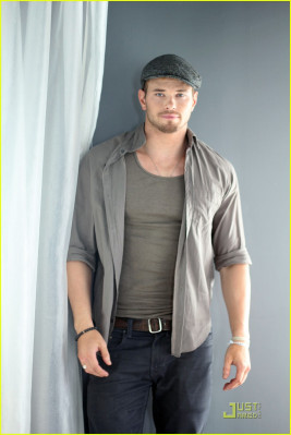 Kellan Lutz pic #484084