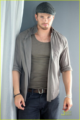 Kellan Lutz pic #484085