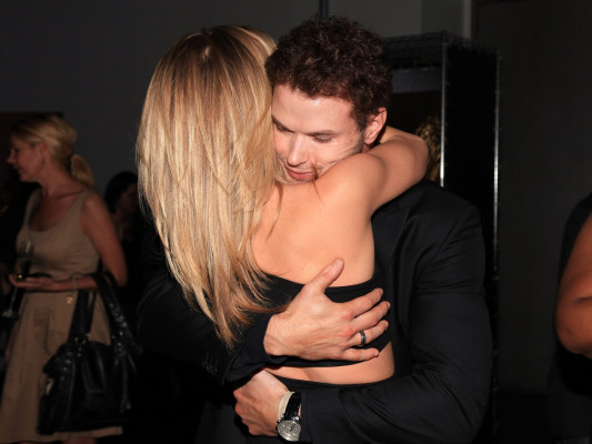 photo 18 in Kellan Lutz gallery [id315335] 2010-11-18 00:00:00