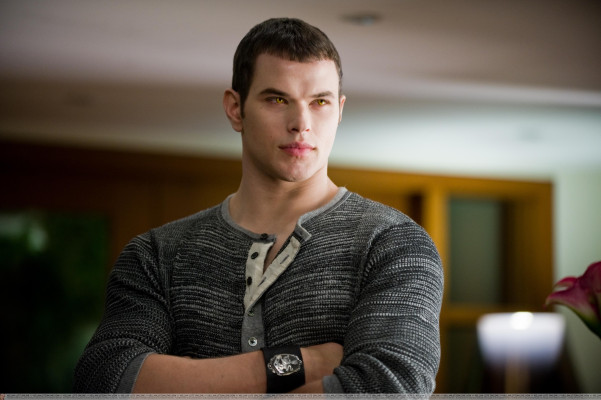Kellan Lutz pic #288960