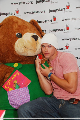 Kellan Lutz pic #288961