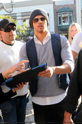 Kellan Lutz pic #484092