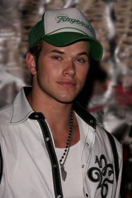 Kellan Lutz pic #283944