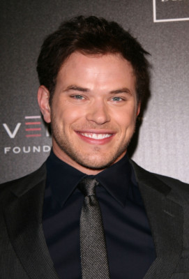 Kellan Lutz pic #365003