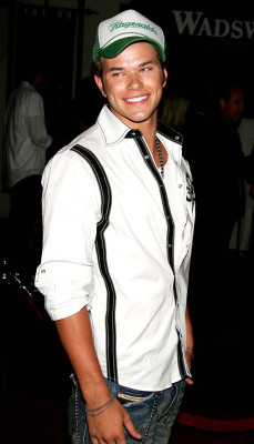Kellan Lutz pic #284335