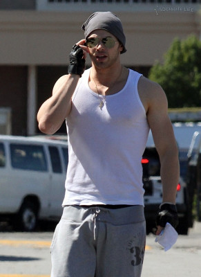 Kellan Lutz pic #251127