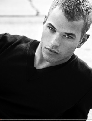 Kellan Lutz pic #289510
