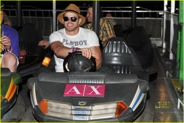 Kellan Lutz pic #258816