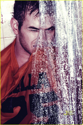 Kellan Lutz pic #257318