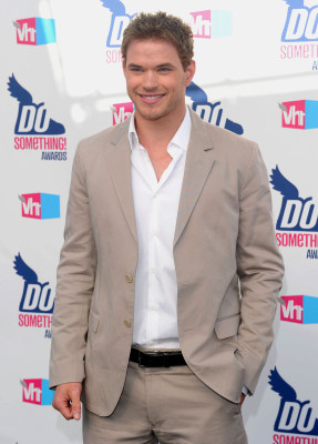 Kellan Lutz pic #280056