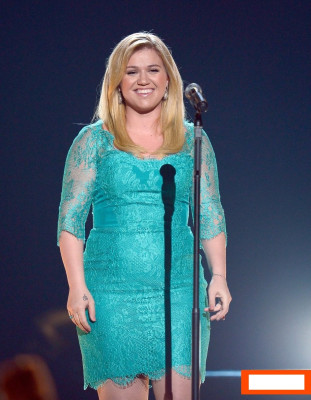 photo 12 in Kelly Clarkson gallery [id632690] 2013-05-12 00:00:00