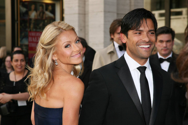 photo 12 in Kelly Ripa gallery [id226661] 2009-12-24 00:00:00