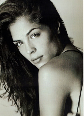 Kelly Thiebaud pic #522100