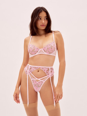 Kelsey Merritt for Victoria&#039;s Secret x For Love And Lemons // 2020