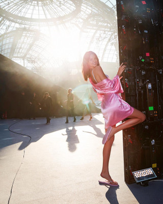 Kendall Jenner  – Victoria’s Secret Fashion Show Backstage 2016 in Paris 
