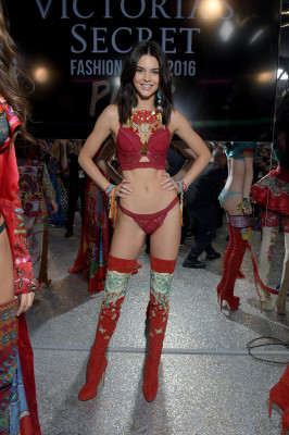 Victoria’s Secret Fashion Show 2016