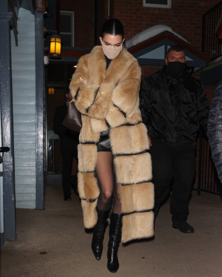 Kendall Jenner - Leaving Matsuhisa restaurant in Aspen, CO 01/16/2022