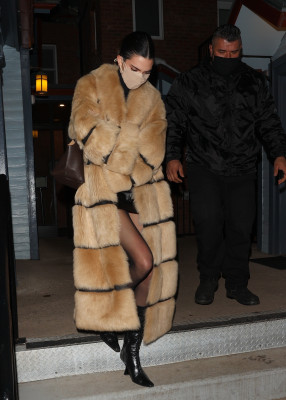 Kendall Jenner - Leaving Matsuhisa restaurant in Aspen, CO 01/16/2022