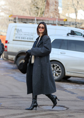Kendall Jenner - Out and about in Aspen, CO 01/18/2022