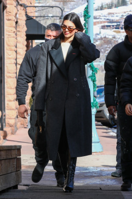 Kendall Jenner - Out and about in Aspen, CO 01/18/2022