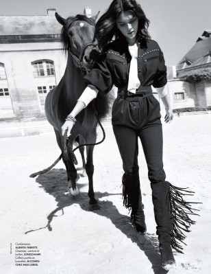 Kendall Jenner – Elle France October 2018
