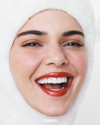 Kendall Jenner - Jacquemus Guirlande Holiday 2023 Collection