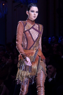 Kendall Jenner – Balmain Runway Show at 2017 PFW in Paris