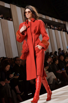 Kendall Jenner – Fendi Runway Show at MFW 2017 in Milan