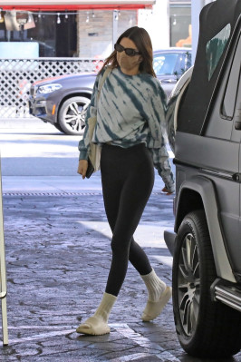 Kendall Jenner - Beverly Hills, Feb 3 2021
